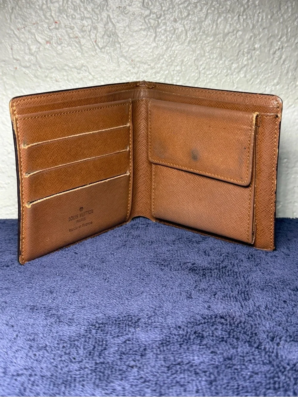 ( damaged ) Louis Vuitton wallet